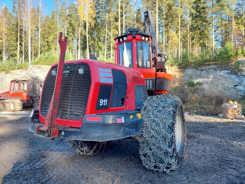 Komatsu 911 - 산림용 수확기 : 사진 4 Komatsu 911 - 산림용 수확기 : 사진 4