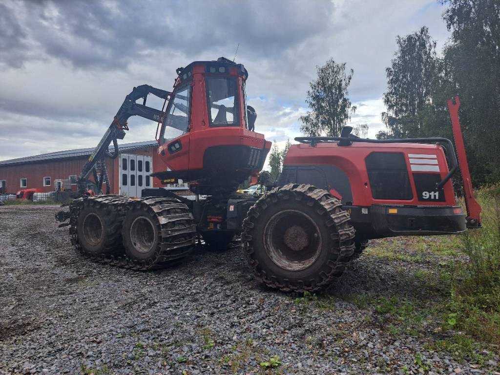 Komatsu 911 - 산림용 수확기 : 사진 1 Komatsu 911 - 산림용 수확기 : 사진 1