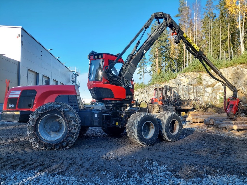 산림용 수확기 Komatsu 911 : 사진 6 산림용 수확기 Komatsu 911 : 사진 6