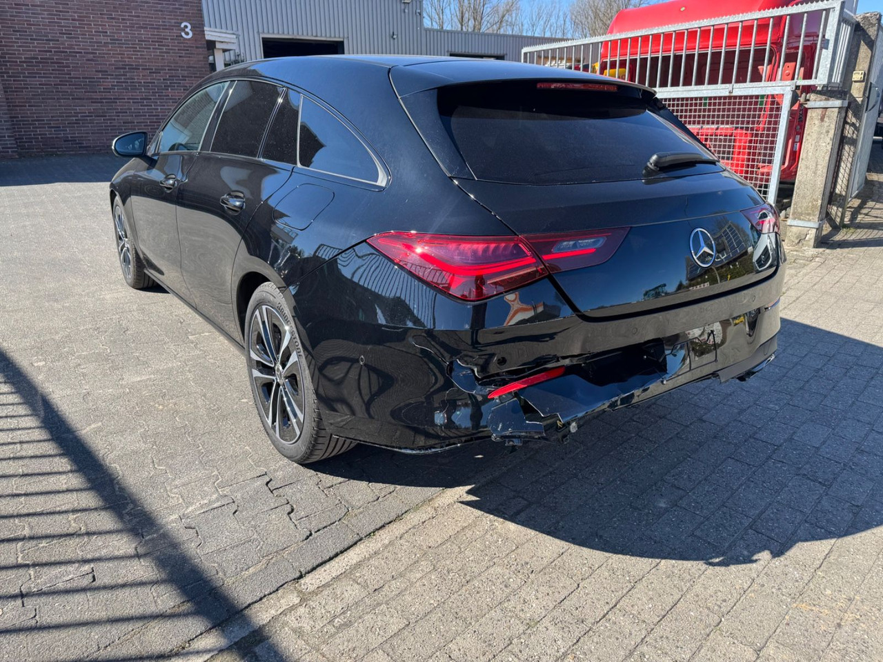 Mercedes-Benz CLA 180 Shooting Brake AUT / LED / CAMERA / NAVI - 차량 : 사진 4 Mercedes-Benz CLA 180 Shooting Brake AUT / LED / CAMERA / NAVI - 차량 : 사진 4