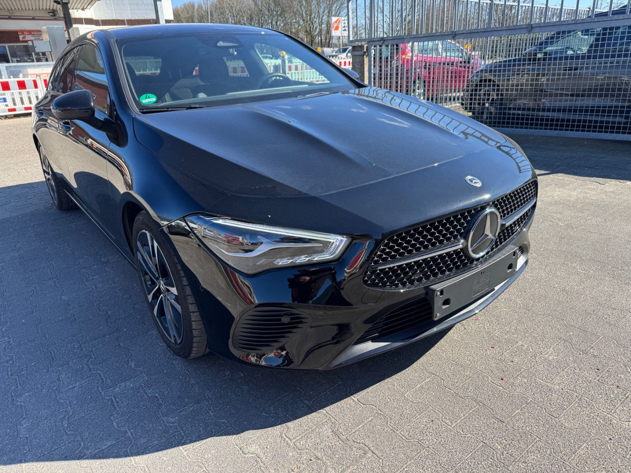 Mercedes-Benz CLA 180 Shooting Brake AUT / LED / CAMERA / NAVI - 차량 : 사진 1 Mercedes-Benz CLA 180 Shooting Brake AUT / LED / CAMERA / NAVI - 차량 : 사진 1