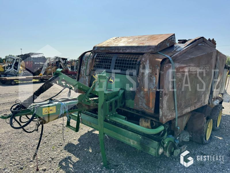 John Deere 744 - 원형 베일러 : 사진 5 John Deere 744 - 원형 베일러 : 사진 5