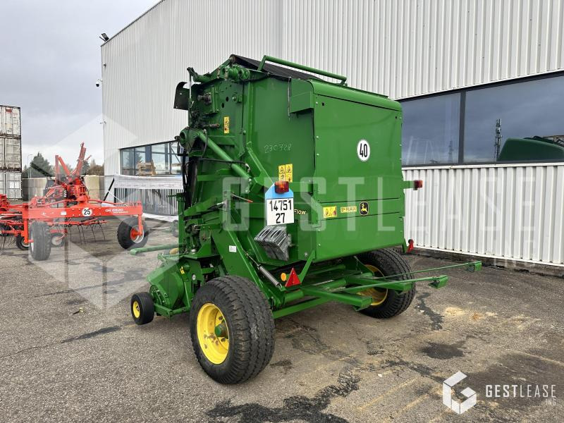 John Deere 854 ROTOFLOW - 원형 베일러 : 사진 2 John Deere 854 ROTOFLOW - 원형 베일러 : 사진 2