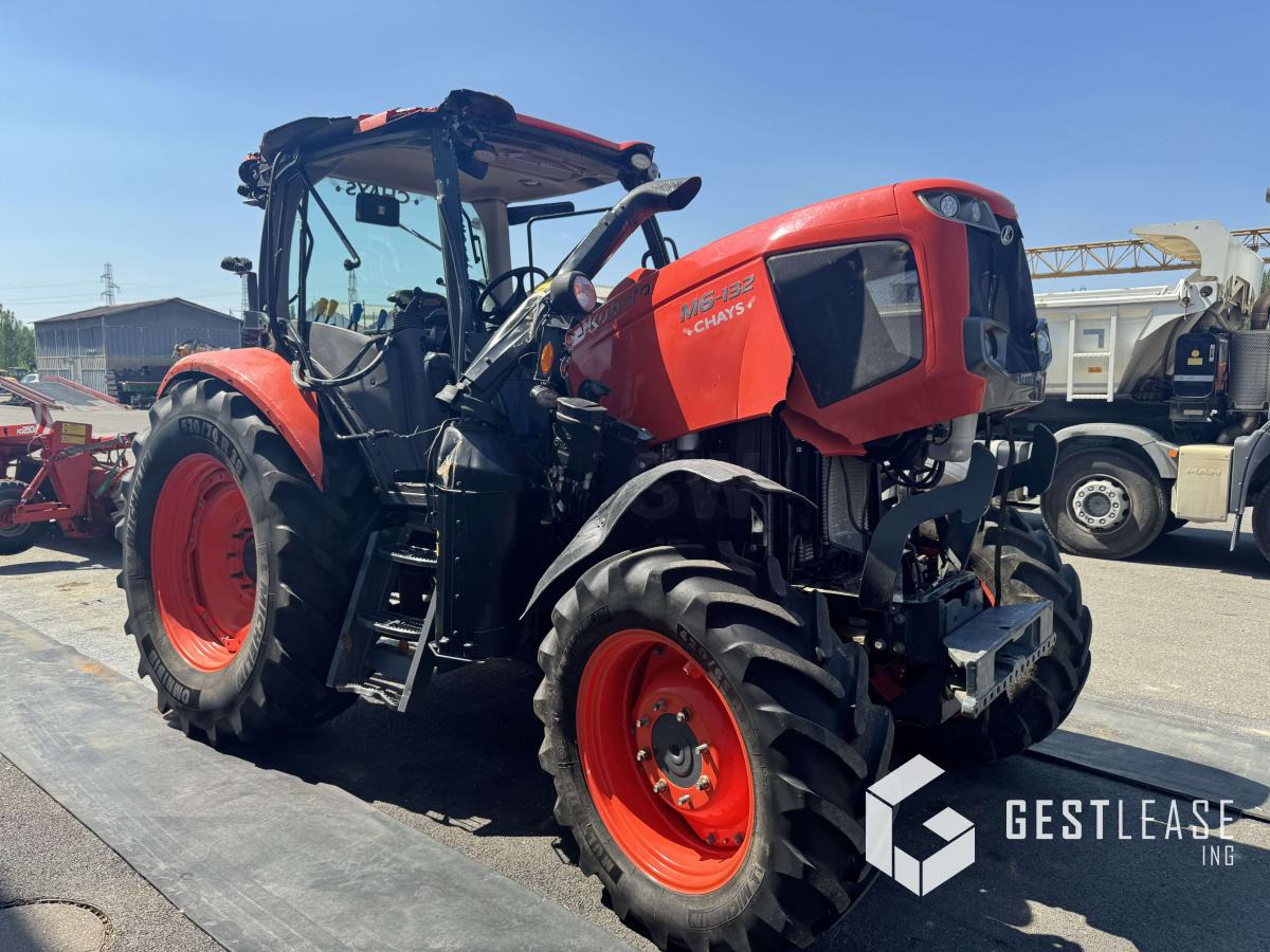Kubota M6-132 - 장궤형 트랙터 : 사진 4 Kubota M6-132 - 장궤형 트랙터 : 사진 4