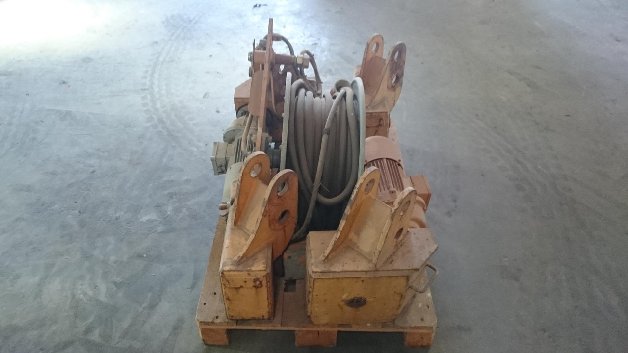 Liebherr Schienenfahrewerk Schienenfahrwerk für 34K, 35K - 건설장비 : 사진 4 Liebherr Schienenfahrewerk Schienenfahrwerk für 34K, 35K - 건설장비 : 사진 4