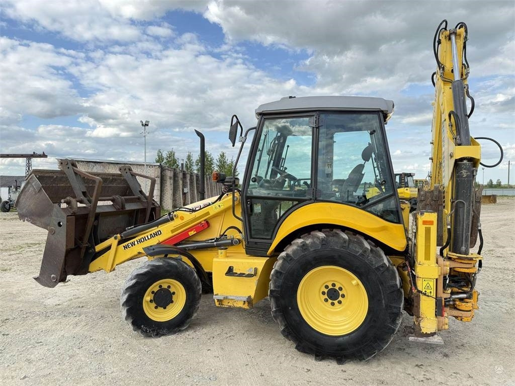New Holland LB 110 B-4PT - 백호 로더 : 사진 4 New Holland LB 110 B-4PT - 백호 로더 : 사진 4
