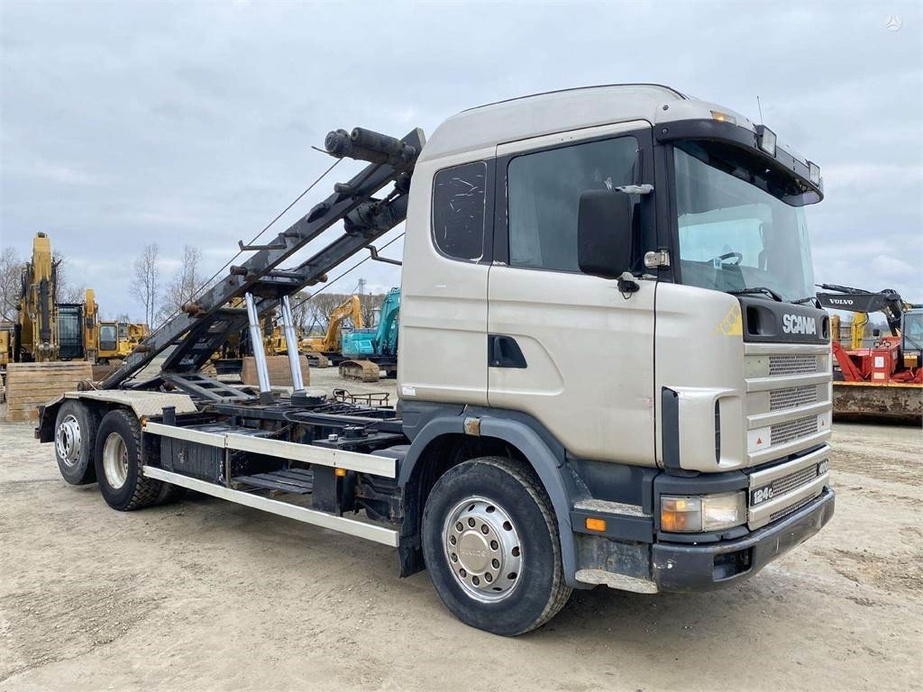 Scania 124 G 400 , manual pump - 후크 리프트 트럭 : 사진 1 Scania 124 G 400 , manual pump - 후크 리프트 트럭 : 사진 1