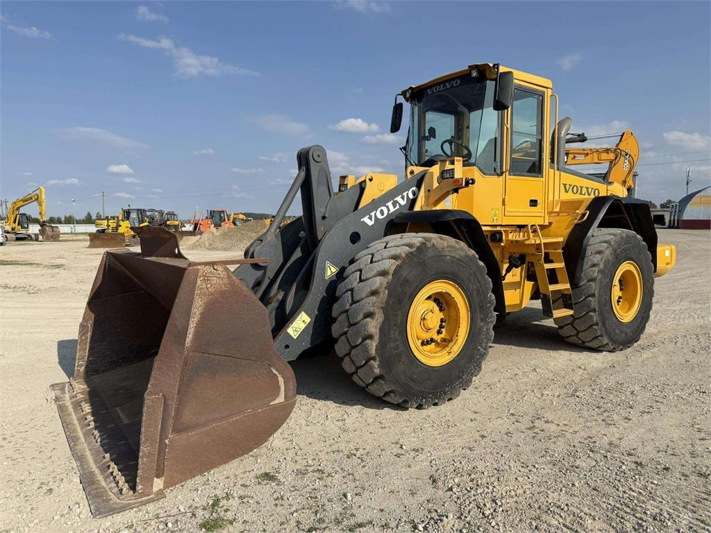 Volvo L 110 E - 휠 로더 : 사진 1 Volvo L 110 E - 휠 로더 : 사진 1