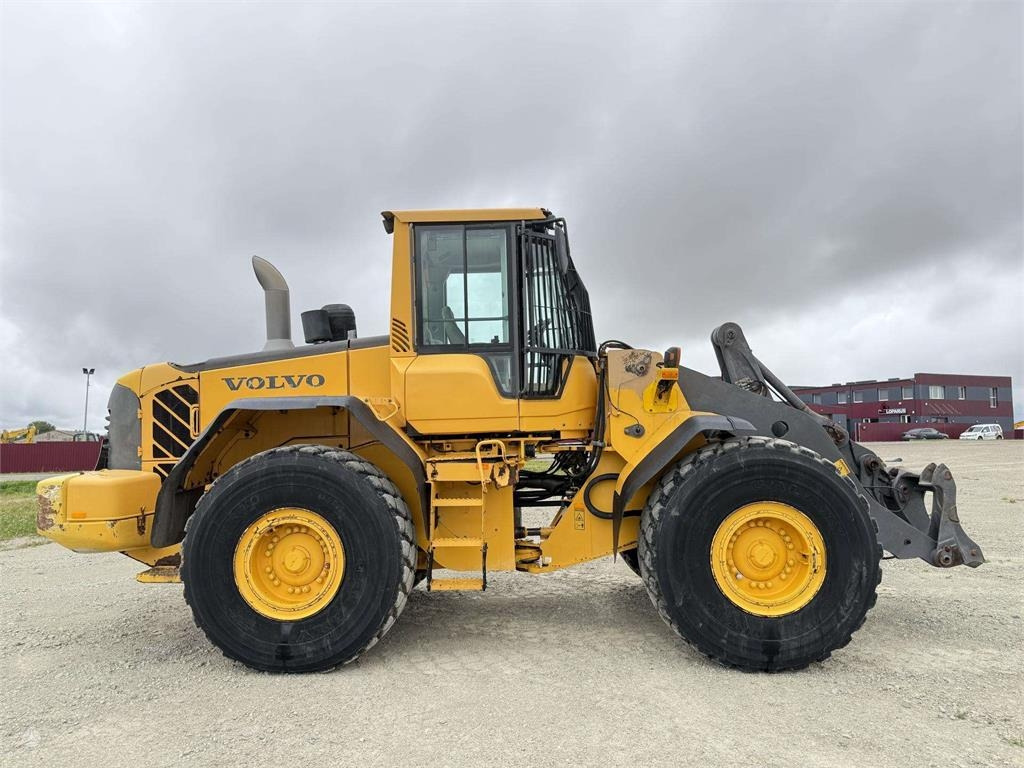 Volvo L 120 F , 4rd line , coupler  - 휠 로더 : 사진 5 Volvo L 120 F , 4rd line , coupler  - 휠 로더 : 사진 5