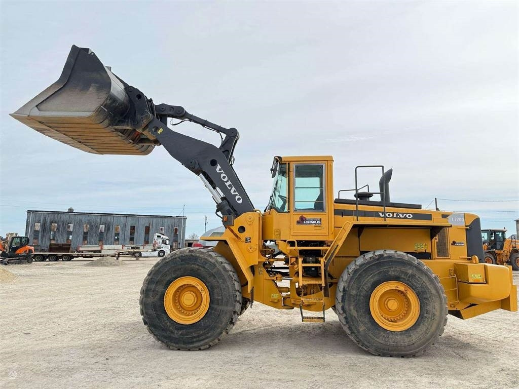 Volvo L 220 D, Quick hitch, Third l - 휠 로더 : 사진 4 Volvo L 220 D, Quick hitch, Third l - 휠 로더 : 사진 4
