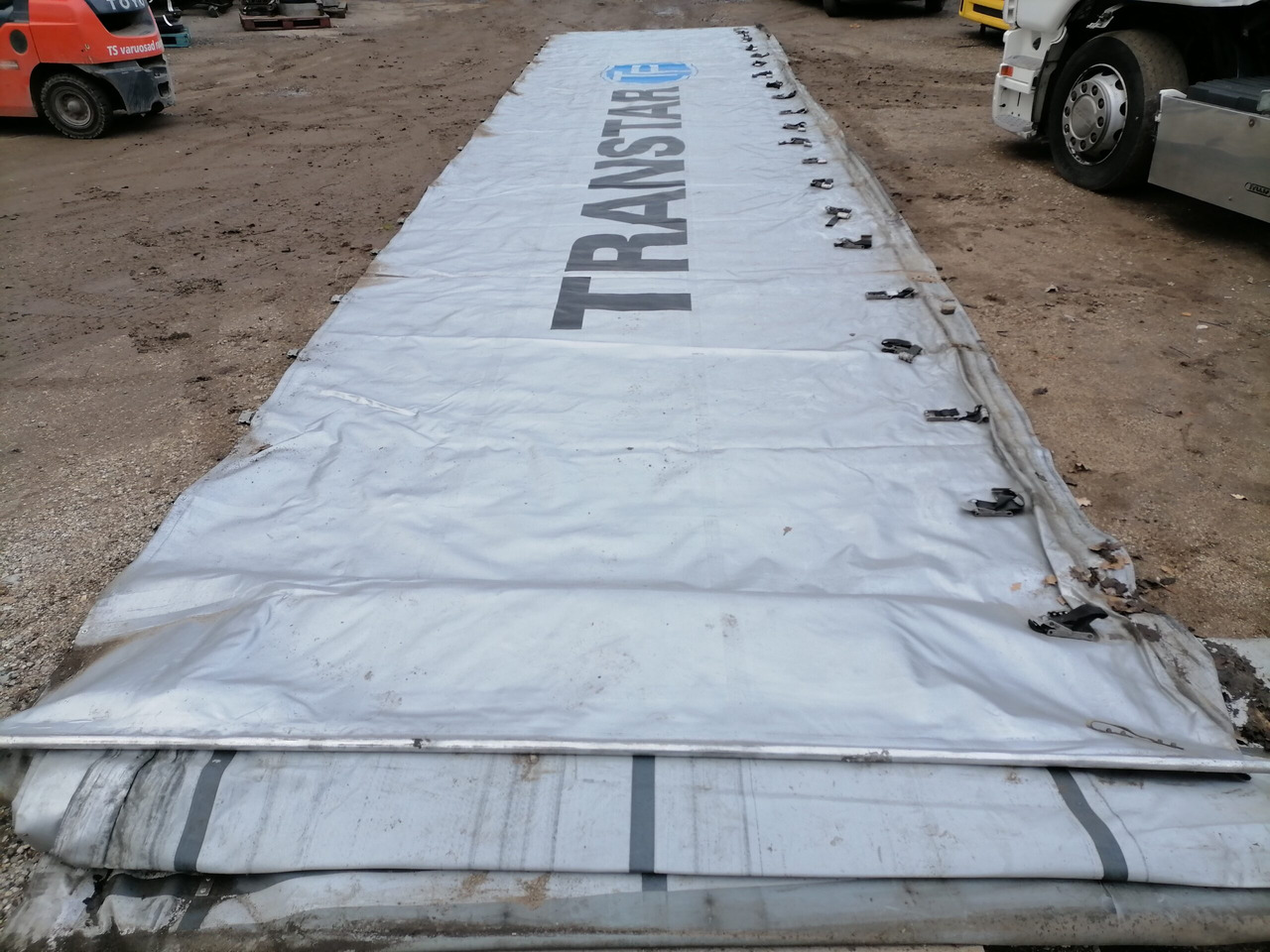 KRONE Haagise küljetent - 범용 부품 트럭 용 : 사진 2 KRONE Haagise küljetent - 범용 부품 트럭 용 : 사진 2