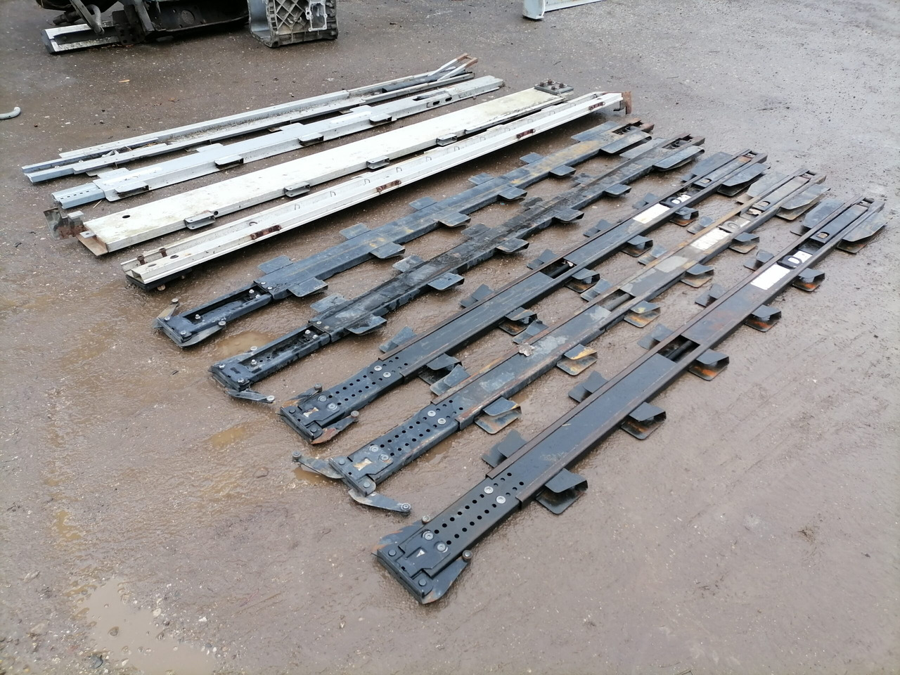 KRONE Haagise tugipostid 515068374 - 범용 부품 트럭 용 : 사진 1 KRONE Haagise tugipostid 515068374 - 범용 부품 트럭 용 : 사진 1