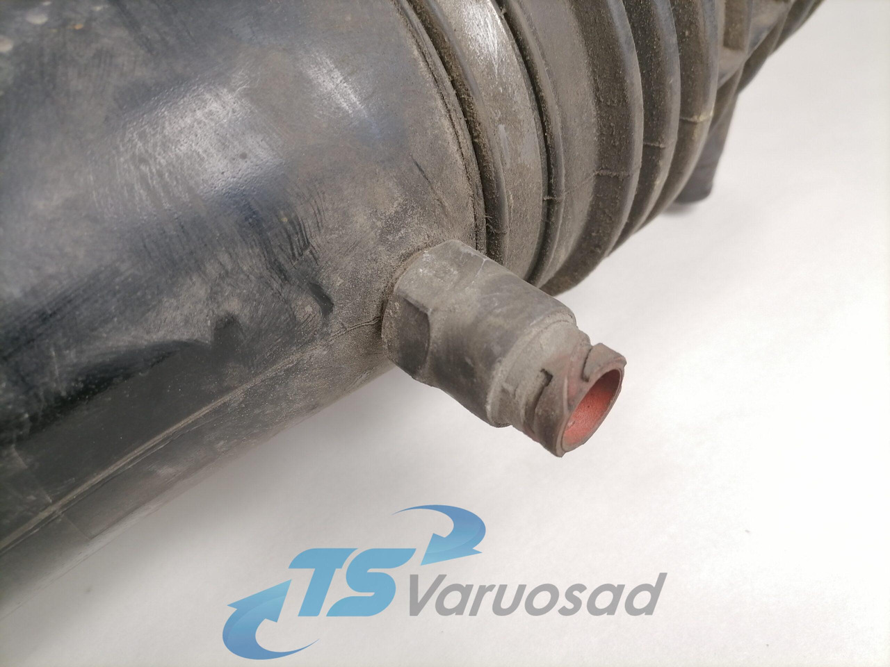 MAN Air intake 81082010404 - 공기 흡입 시스템 트럭 용 : 사진 2 MAN Air intake 81082010404 - 공기 흡입 시스템 트럭 용 : 사진 2
