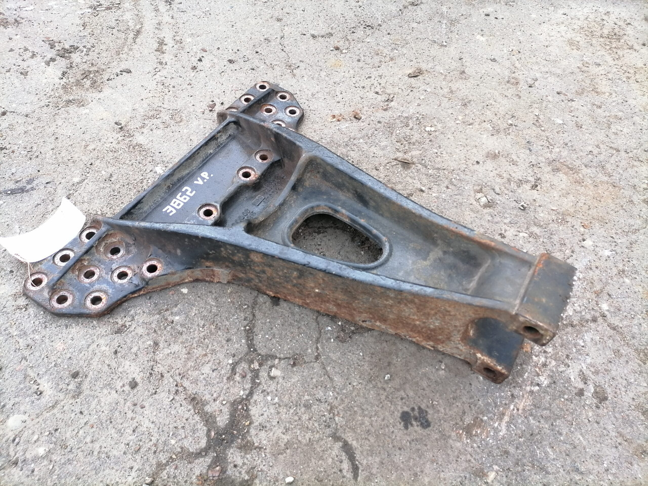 MAN Bracket 81432153025 - 서스펜션 트럭 용 : 사진 4 MAN Bracket 81432153025 - 서스펜션 트럭 용 : 사진 4