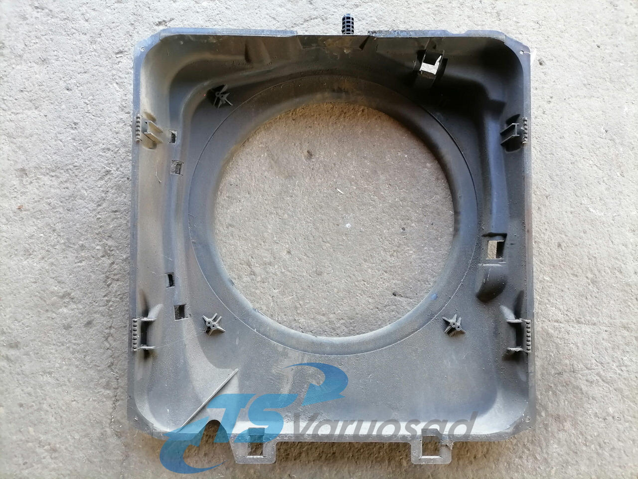 MAN Fan shroud 81066200145 - 라디에이터 트럭 용 : 사진 2 MAN Fan shroud 81066200145 - 라디에이터 트럭 용 : 사진 2