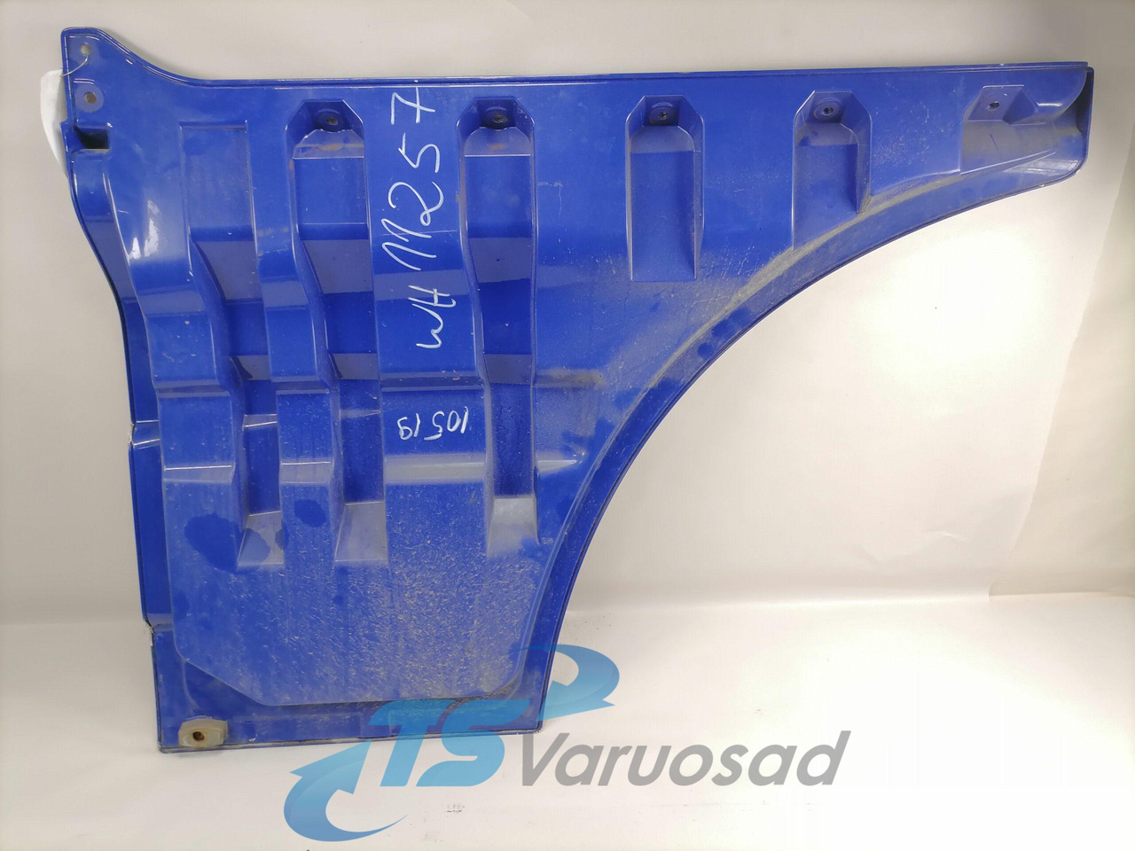 MAN Ukse pikendus, parem 81626100018 - 도어 및 부품 트럭 용 : 사진 2 MAN Ukse pikendus, parem 81626100018 - 도어 및 부품 트럭 용 : 사진 2