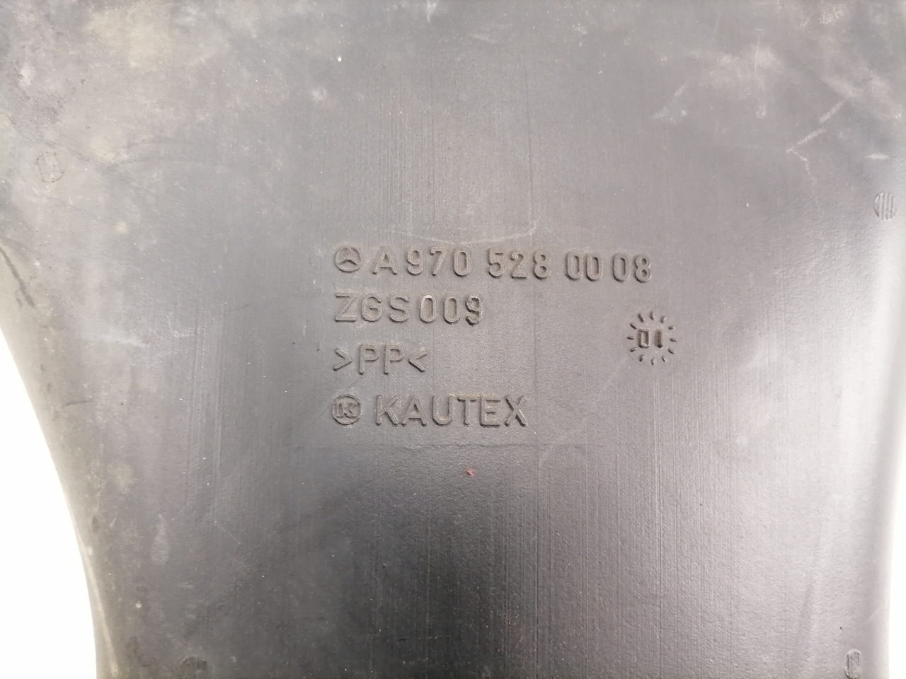 MB Air intake A9705280008 - 공기 흡입 시스템 트럭 용 : 사진 3 MB Air intake A9705280008 - 공기 흡입 시스템 트럭 용 : 사진 3