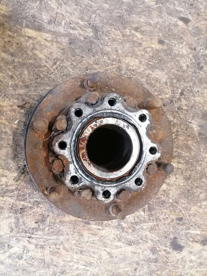 MB Atego truck with wheel hub A9703560301 - 범용 부품 트럭 용 : 사진 4 MB Atego truck with wheel hub A9703560301 - 범용 부품 트럭 용 : 사진 4