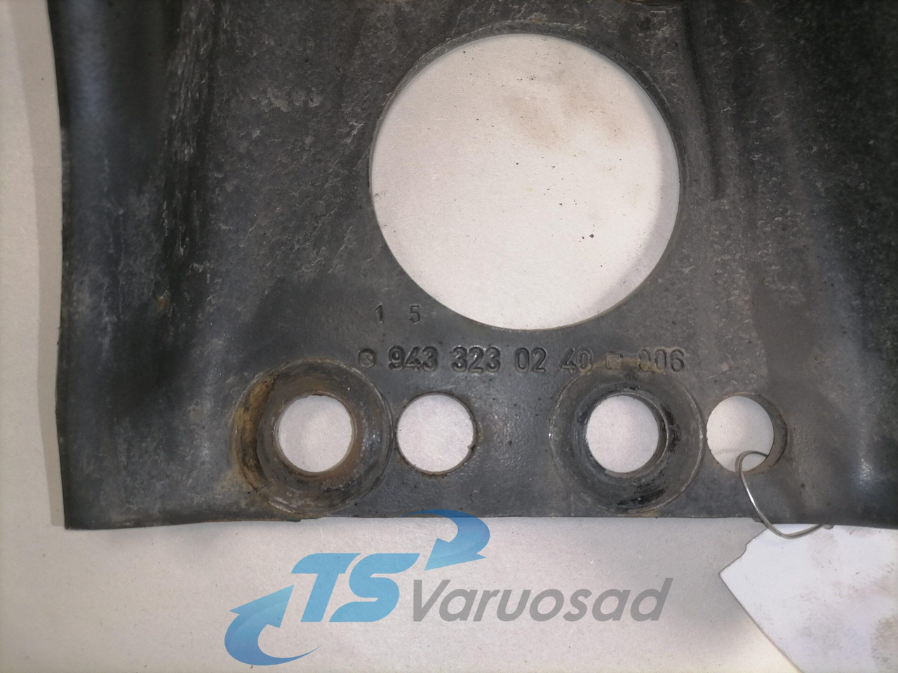 Mercedes-Benz Ahock absorber mounting A9433230240 - 서스펜션 트럭 용 : 사진 3 Mercedes-Benz Ahock absorber mounting A9433230240 - 서스펜션 트럭 용 : 사진 3