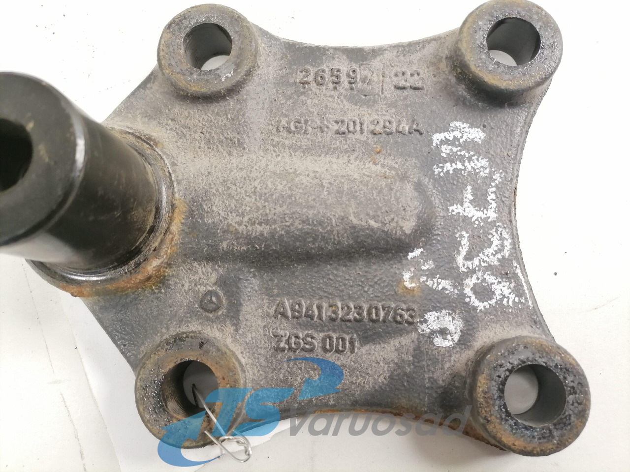 Mercedes-Benz Anti-roll bar bracket A9413230763 - 안티 롤 바 트럭 용 : 사진 2 Mercedes-Benz Anti-roll bar bracket A9413230763 - 안티 롤 바 트럭 용 : 사진 2