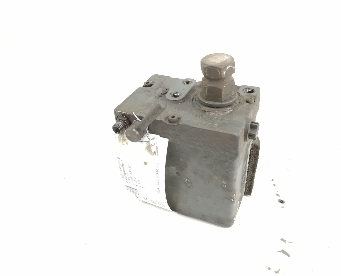 Mercedes-Benz Cab tilting pump A9605530001 - 운전실 서스펜션 트럭 용 : 사진 1 Mercedes-Benz Cab tilting pump A9605530001 - 운전실 서스펜션 트럭 용 : 사진 1