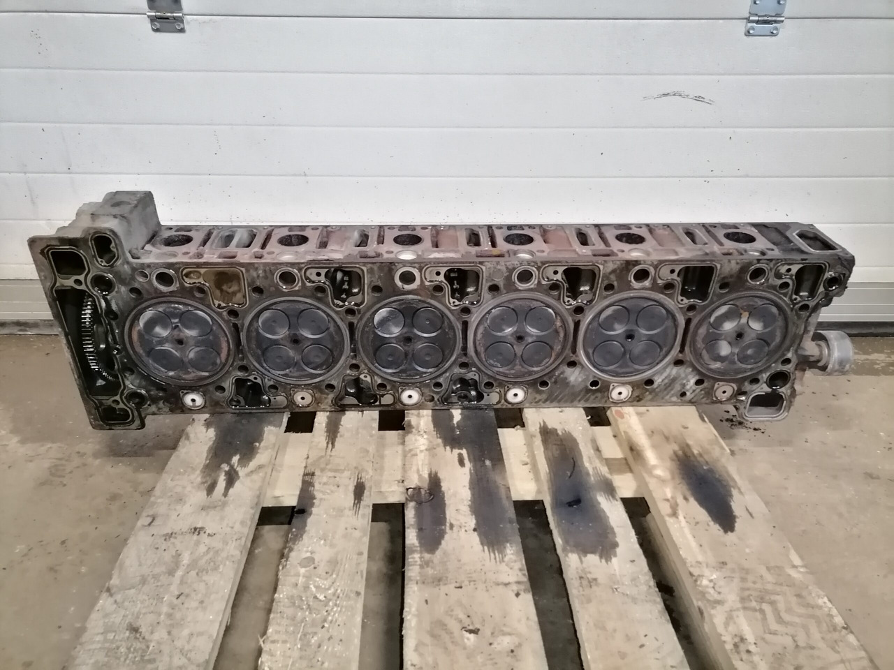 Mercedes-Benz Cylinder head A4710102720 - 실린더 헤드 트럭 용 : 사진 2 Mercedes-Benz Cylinder head A4710102720 - 실린더 헤드 트럭 용 : 사진 2