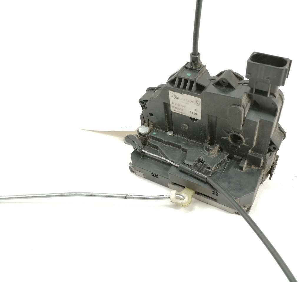 Mercedes-Benz Door lock A9607230001 - 도어 및 부품 트럭 용 : 사진 2 Mercedes-Benz Door lock A9607230001 - 도어 및 부품 트럭 용 : 사진 2