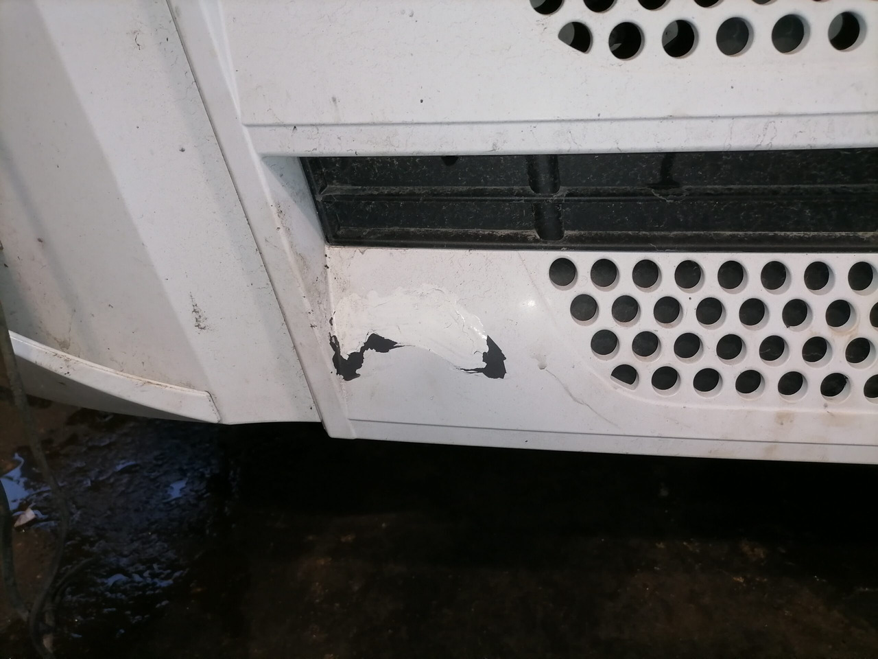 Mercedes-Benz Iluvõre A9607500409 - 그릴 트럭 용 : 사진 2 Mercedes-Benz Iluvõre A9607500409 - 그릴 트럭 용 : 사진 2