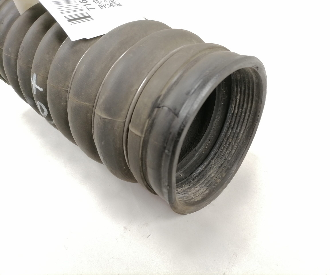 Mercedes-Benz Intercooleri lõdvik A9605010082 - 인터쿨러 트럭 용 : 사진 2 Mercedes-Benz Intercooleri lõdvik A9605010082 - 인터쿨러 트럭 용 : 사진 2