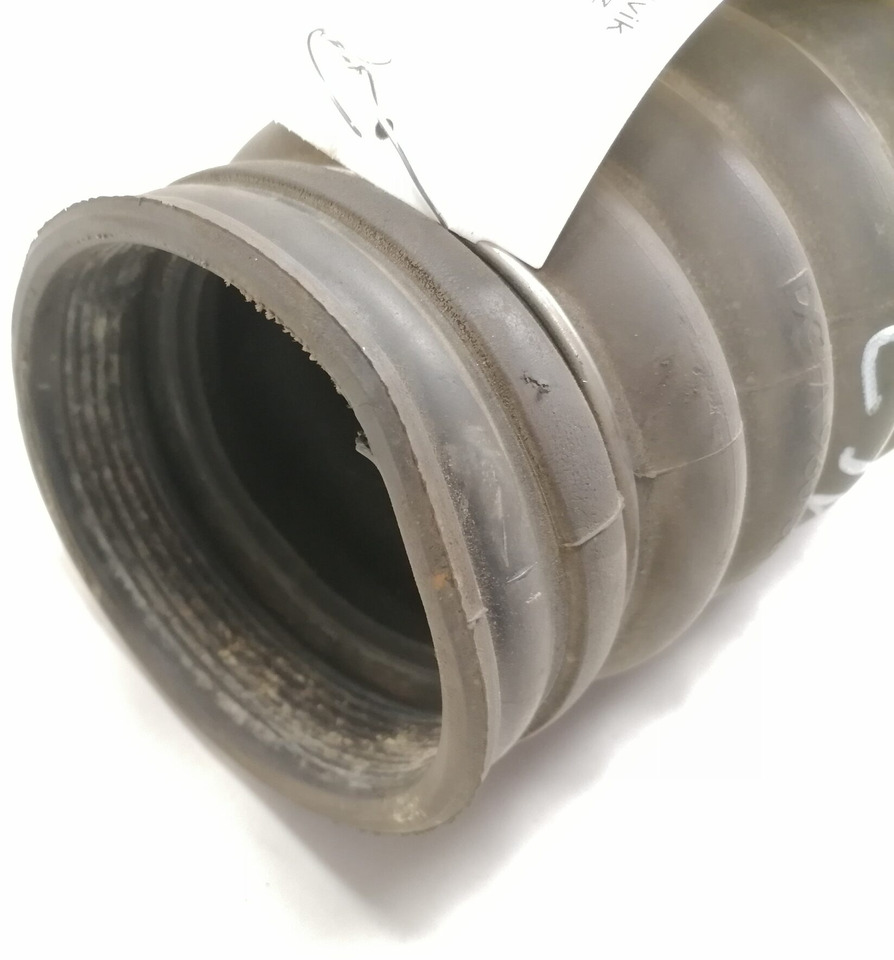 Mercedes-Benz Intercooleri lõdvik A9605010082 - 인터쿨러 트럭 용 : 사진 3 Mercedes-Benz Intercooleri lõdvik A9605010082 - 인터쿨러 트럭 용 : 사진 3