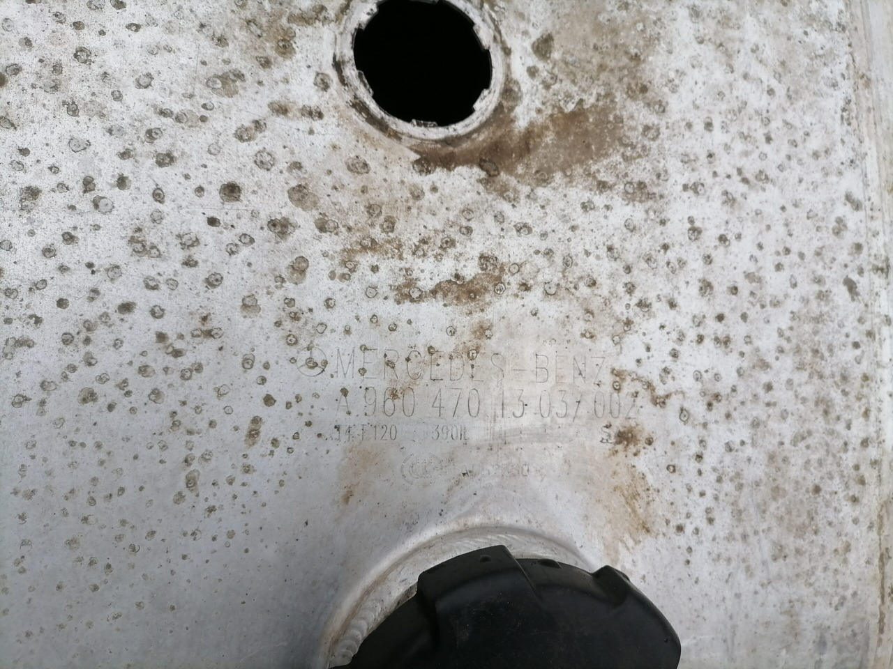 Mercedes-Benz Kütusepaak 390L A9604701303 - 연료 탱크 트럭 용 : 사진 5 Mercedes-Benz Kütusepaak 390L A9604701303 - 연료 탱크 트럭 용 : 사진 5