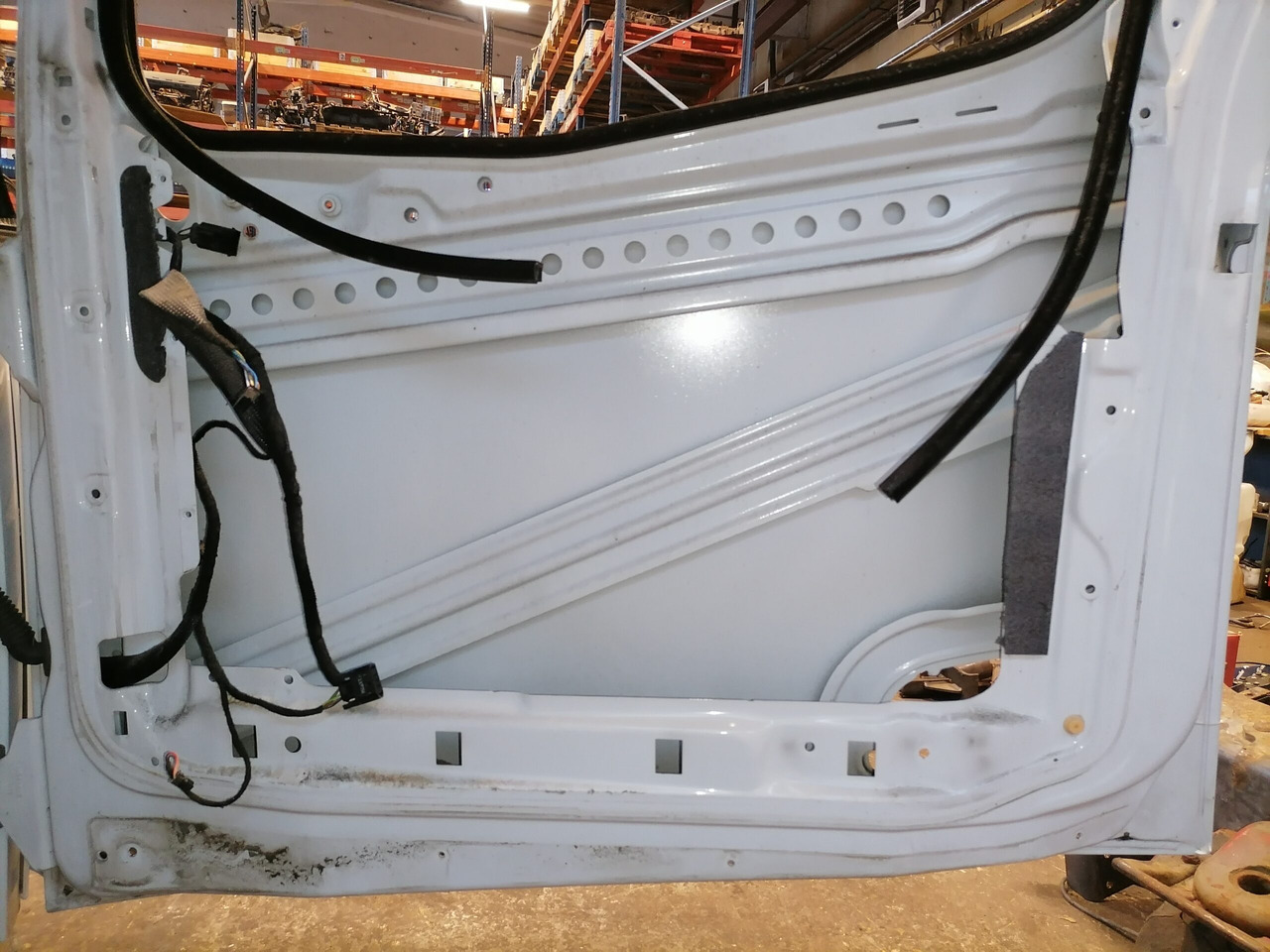 Mercedes-Benz MB uks, parem A9607202403 - 도어 및 부품 트럭 용 : 사진 3 Mercedes-Benz MB uks, parem A9607202403 - 도어 및 부품 트럭 용 : 사진 3