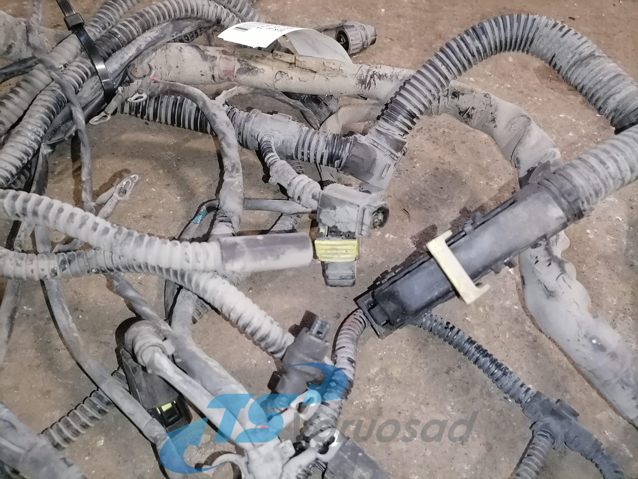 Mercedes-Benz Mootori juhtmestik A5411502320 - 범용 부품 트럭 용 : 사진 2 Mercedes-Benz Mootori juhtmestik A5411502320 - 범용 부품 트럭 용 : 사진 2