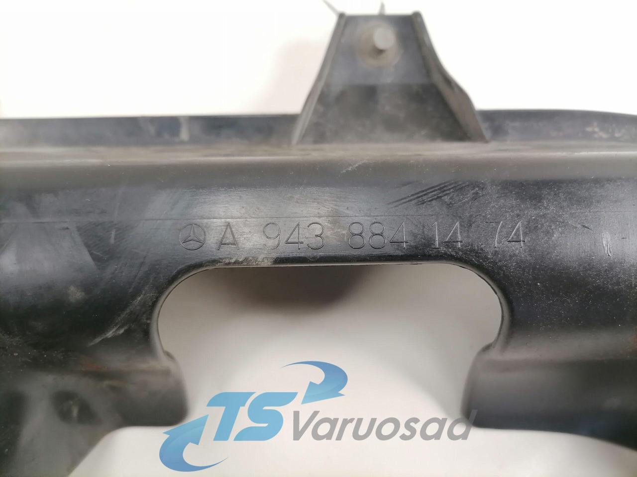 Mercedes-Benz Plastikdetail A9438841474 - 공기역학/ 스포일러 트럭 용 : 사진 2 Mercedes-Benz Plastikdetail A9438841474 - 공기역학/ 스포일러 트럭 용 : 사진 2