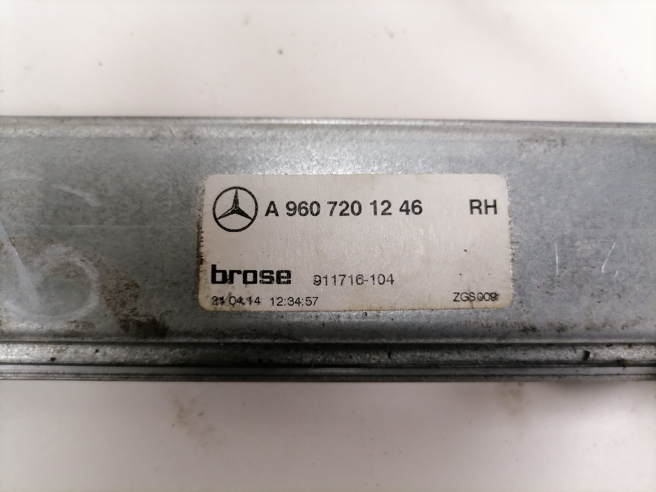 Mercedes-Benz Side window lifting mechanism A9607201246 - 창문 및 부품 트럭 용 : 사진 5 Mercedes-Benz Side window lifting mechanism A9607201246 - 창문 및 부품 트럭 용 : 사진 5