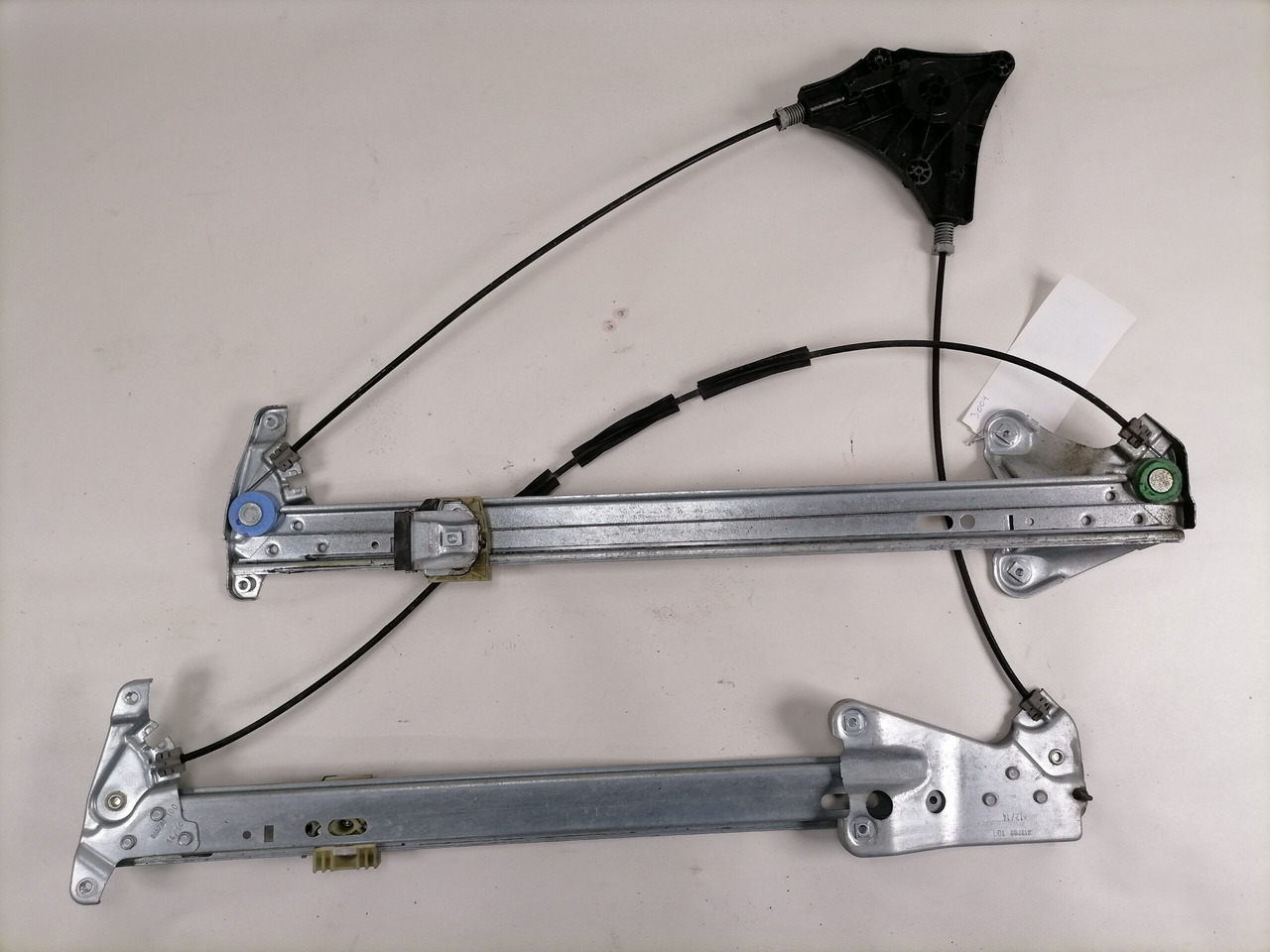 Mercedes-Benz Side window lifting mechanism A9607201246 - 창문 및 부품 트럭 용 : 사진 2 Mercedes-Benz Side window lifting mechanism A9607201246 - 창문 및 부품 트럭 용 : 사진 2