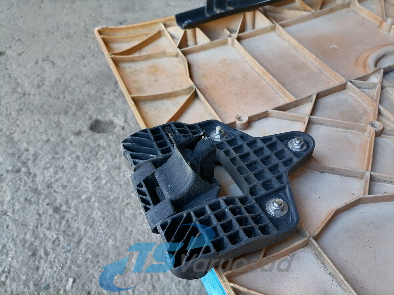 Renault Iluvõre 5010301618 - 그릴 트럭 용 : 사진 5 Renault Iluvõre 5010301618 - 그릴 트럭 용 : 사진 5