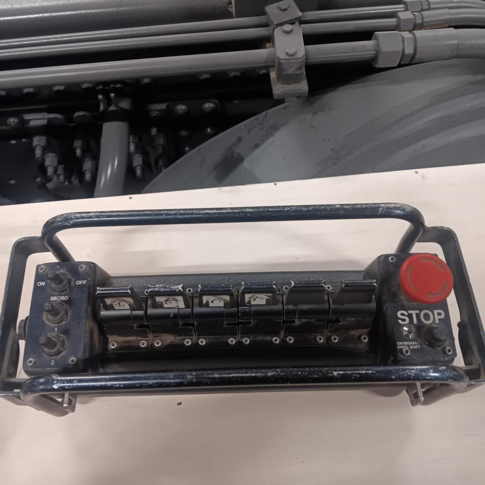 SCANRECO SCANRECO RC400 remote + receiver RC400 - 유압 트럭 용 : 사진 3 SCANRECO SCANRECO RC400 remote + receiver RC400 - 유압 트럭 용 : 사진 3