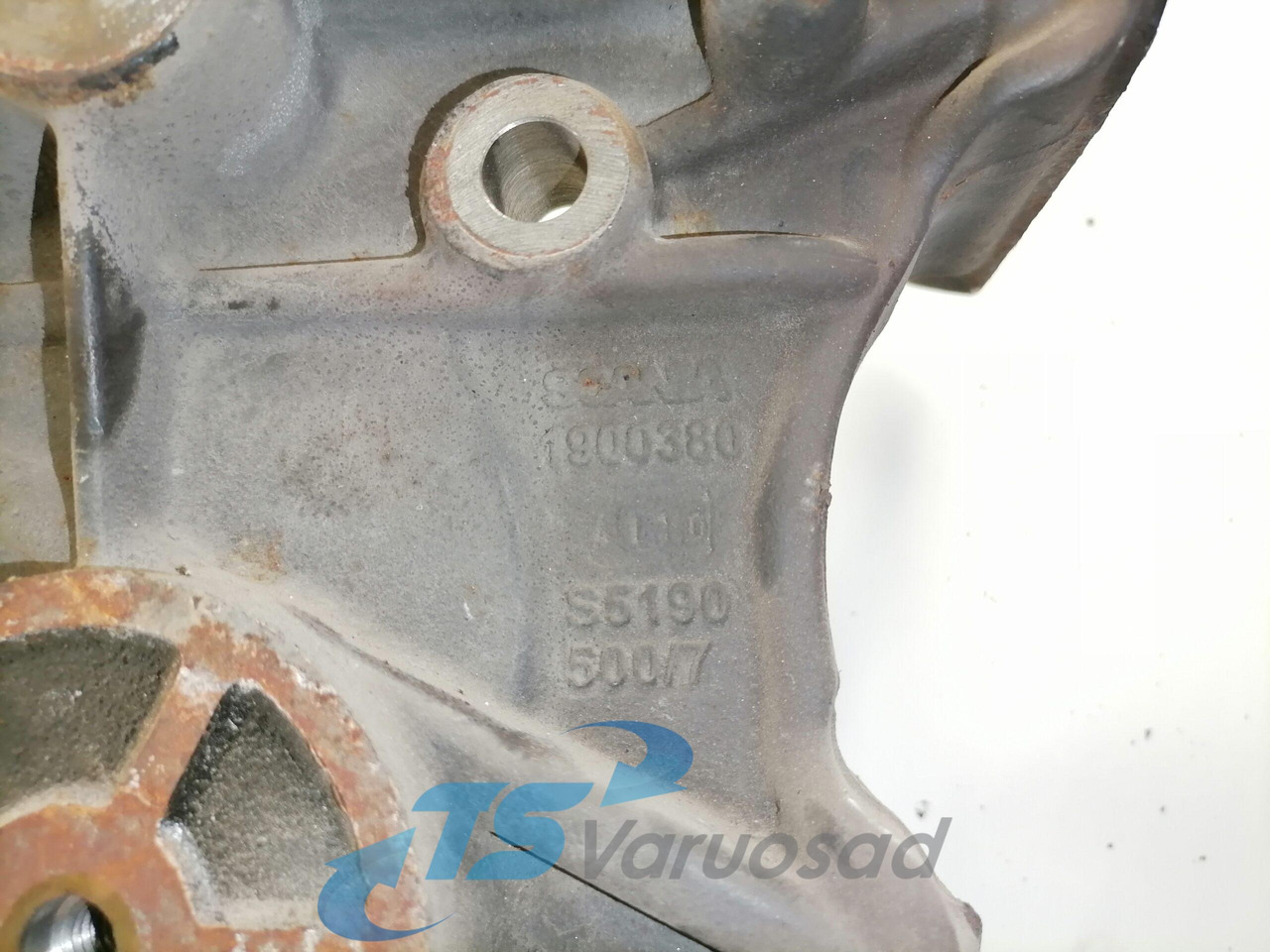 Scania Air conditioning compressor carrier 1900380 - 난방/ 환기 트럭 용 : 사진 3 Scania Air conditioning compressor carrier 1900380 - 난방/ 환기 트럭 용 : 사진 3