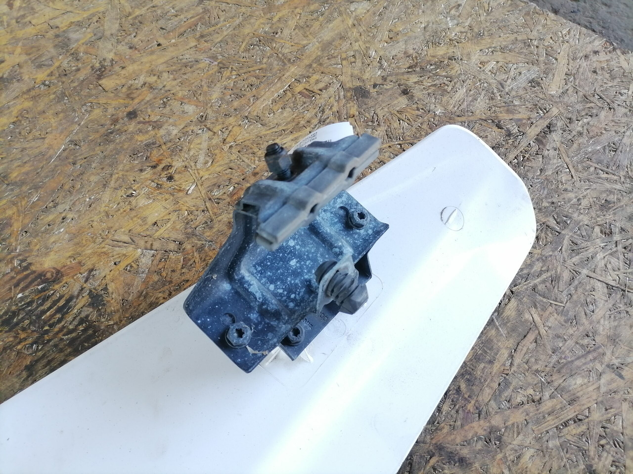 Scania Air deflector 1348513 - 공기역학/ 스포일러 트럭 용 : 사진 4 Scania Air deflector 1348513 - 공기역학/ 스포일러 트럭 용 : 사진 4