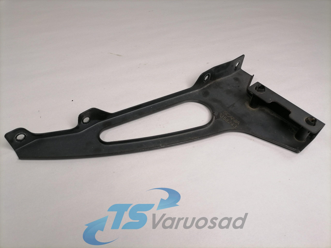 Scania Air deflector bracket 1358243 - 공기역학/ 스포일러 트럭 용 : 사진 2 Scania Air deflector bracket 1358243 - 공기역학/ 스포일러 트럭 용 : 사진 2