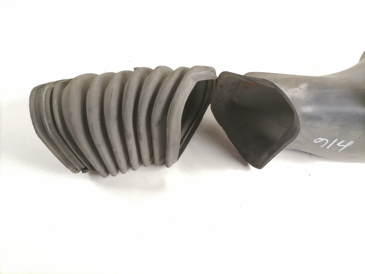 Scania Air intake 1363392 - 공기 흡입 시스템 트럭 용 : 사진 2 Scania Air intake 1363392 - 공기 흡입 시스템 트럭 용 : 사진 2