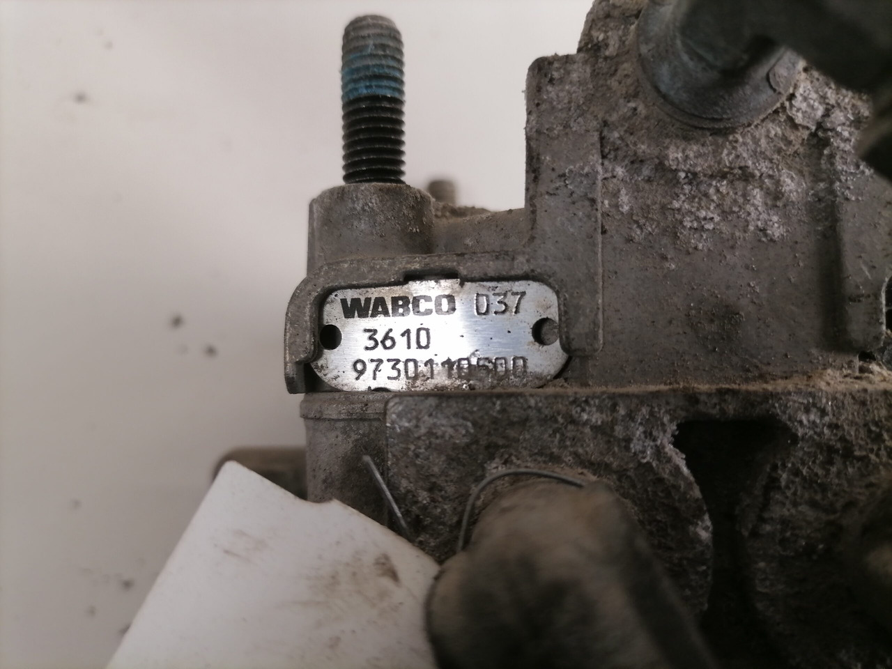 Scania Air pressure control valve 1425183 - 브레이크 밸브 트럭 용 : 사진 3 Scania Air pressure control valve 1425183 - 브레이크 밸브 트럭 용 : 사진 3