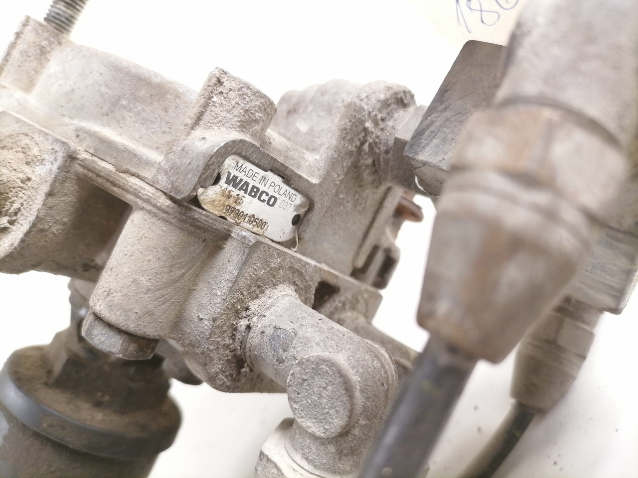 Scania Air pressure control valve 9730110500 - 브레이크 밸브 트럭 용 : 사진 2 Scania Air pressure control valve 9730110500 - 브레이크 밸브 트럭 용 : 사진 2