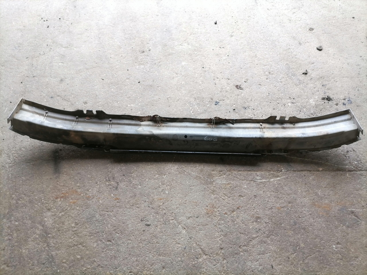 Scania Bumper 1736656 - 범퍼 트럭 용 : 사진 3 Scania Bumper 1736656 - 범퍼 트럭 용 : 사진 3