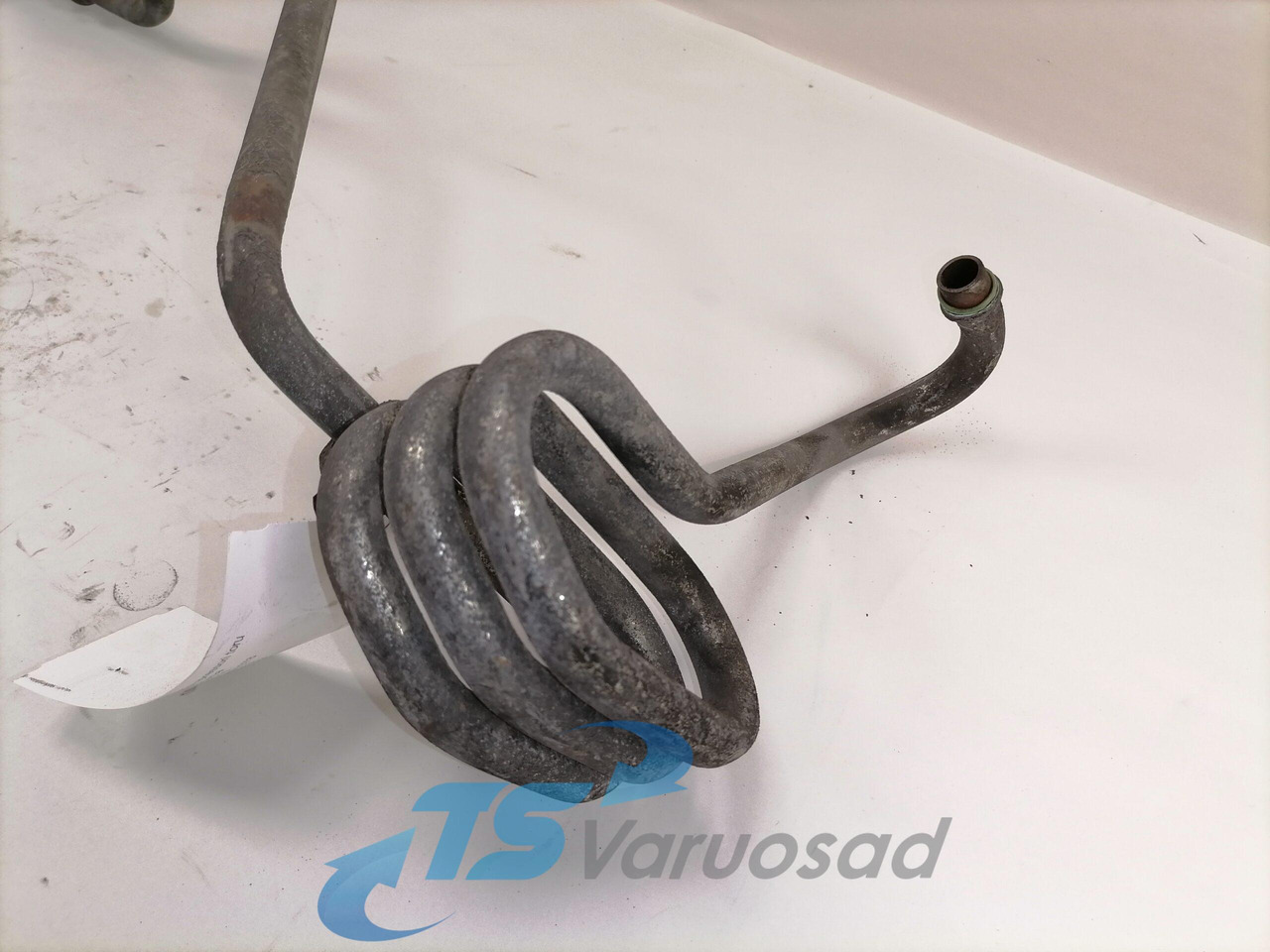 Scania Compressor air pipe 1801078 - 에어 브레이크 컴프레서 트럭 용 : 사진 2 Scania Compressor air pipe 1801078 - 에어 브레이크 컴프레서 트럭 용 : 사진 2