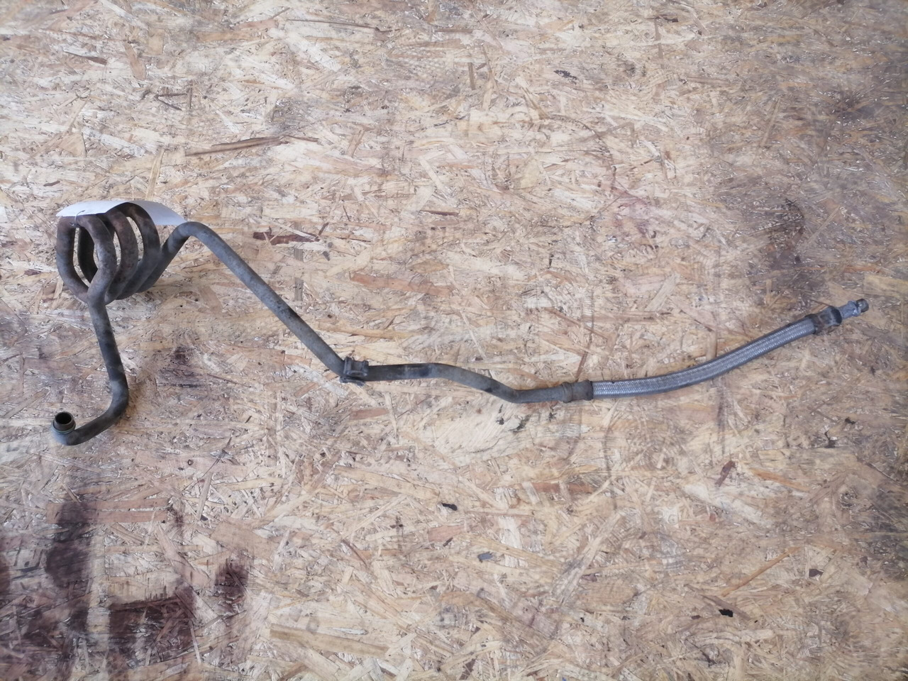 Scania Compressor air pipe 1801078 - 에어 브레이크 컴프레서 트럭 용 : 사진 3 Scania Compressor air pipe 1801078 - 에어 브레이크 컴프레서 트럭 용 : 사진 3