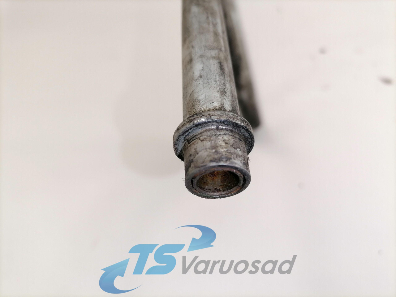 Scania Compressor air pipe 1863947 - 에어 브레이크 컴프레서 트럭 용 : 사진 2 Scania Compressor air pipe 1863947 - 에어 브레이크 컴프레서 트럭 용 : 사진 2