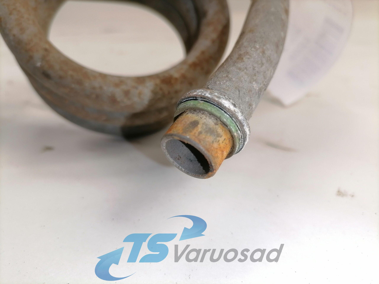 Scania Compressor air pipe 1933077 - 에어 브레이크 컴프레서 트럭 용 : 사진 3 Scania Compressor air pipe 1933077 - 에어 브레이크 컴프레서 트럭 용 : 사진 3