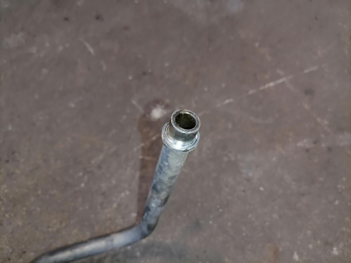 Scania Compressor air pipe 2104958 - 에어 브레이크 컴프레서 트럭 용 : 사진 4 Scania Compressor air pipe 2104958 - 에어 브레이크 컴프레서 트럭 용 : 사진 4